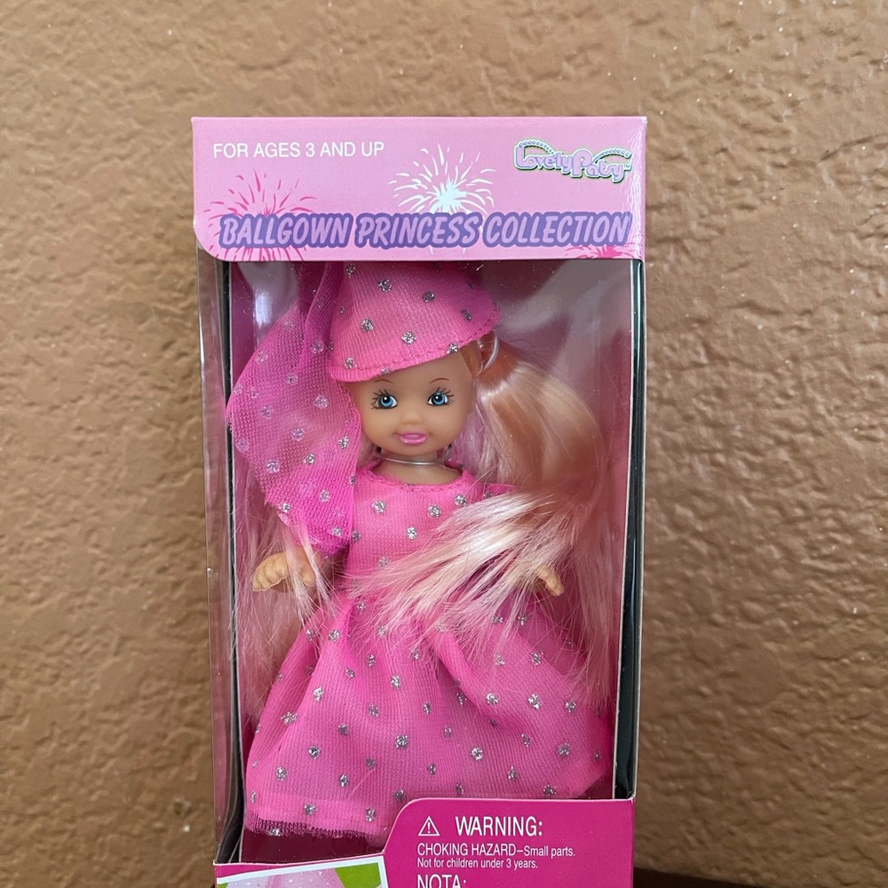 Lovely Patsy Ballgown Princess collection Doll NIB